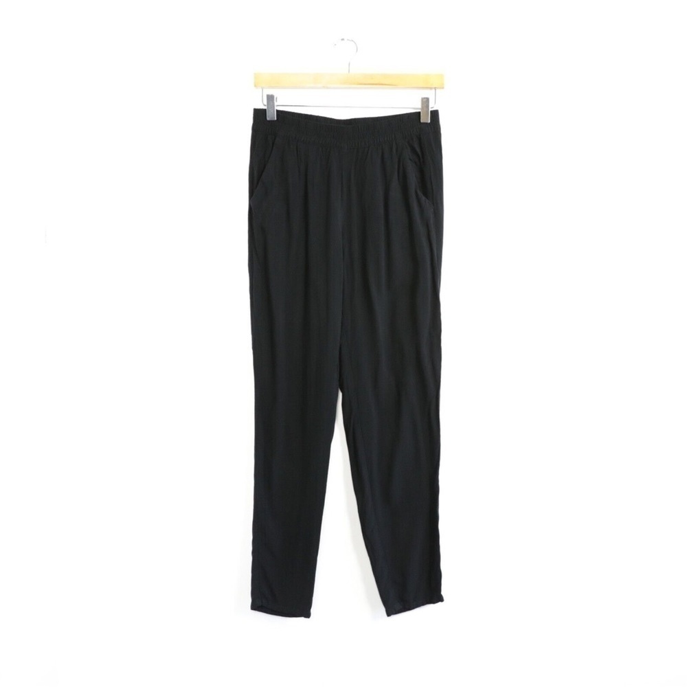 H&M slim slouchy black jogger pants 6 fits 4 Small pockets trendy casual relaxed
